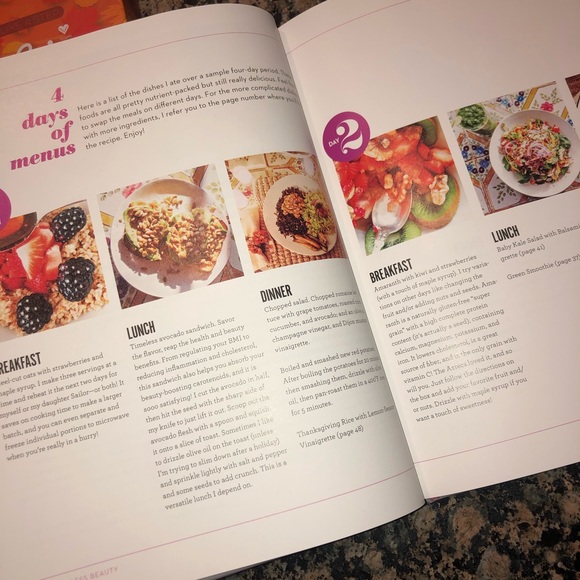 FUN BUNDLE! Beauty book & pedi set for two - Picture 3 of 6